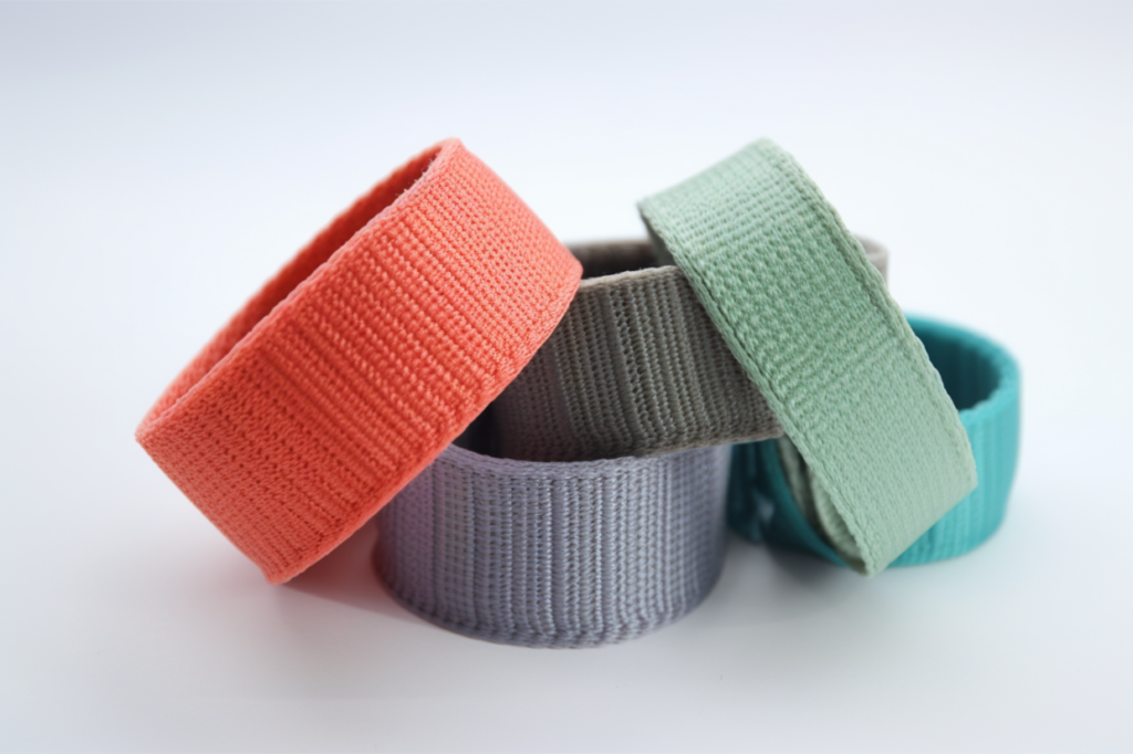 medical webbings with different colors