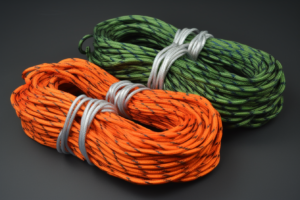 shroud lines, red. green